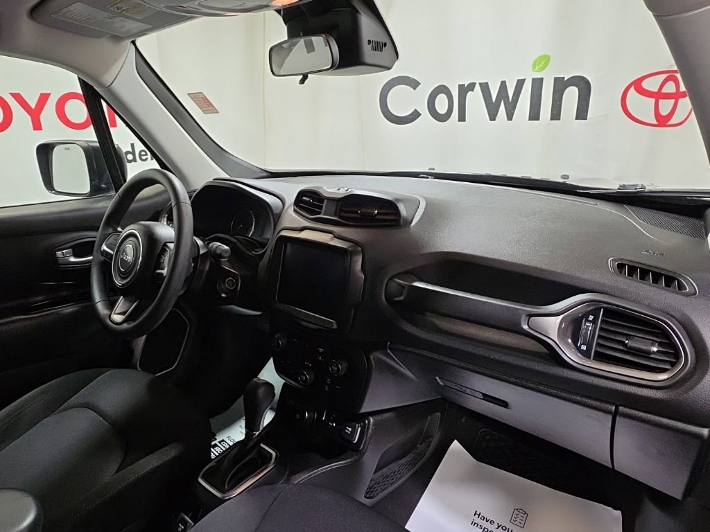 Used 2023 Jeep Renegade Latitude image 13