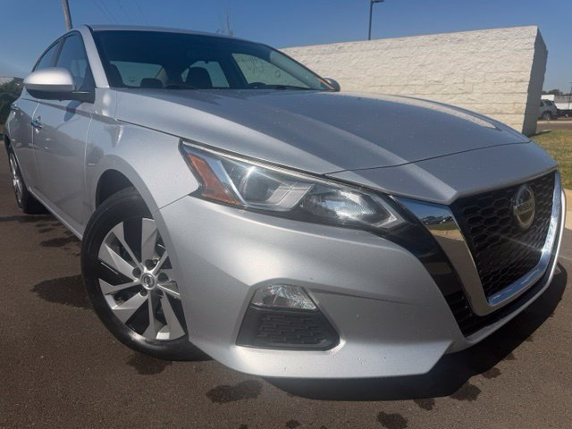 Used 2020 Nissan Altima 2.5 S FWD image 2