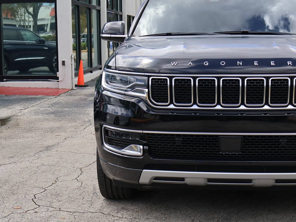 Used 2022 Jeep Wagoneer Series II w/ Premium Group I AWD/4WD image 16
