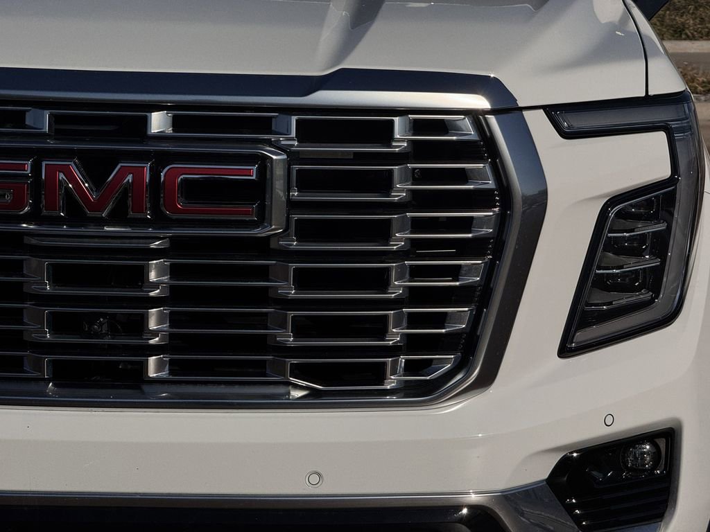 Used 2025 GMC Yukon Denali image 8