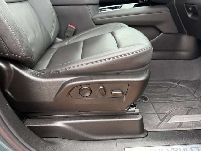 Used 2025 Chevrolet Tahoe Z71 w/ Comfort Package image 27