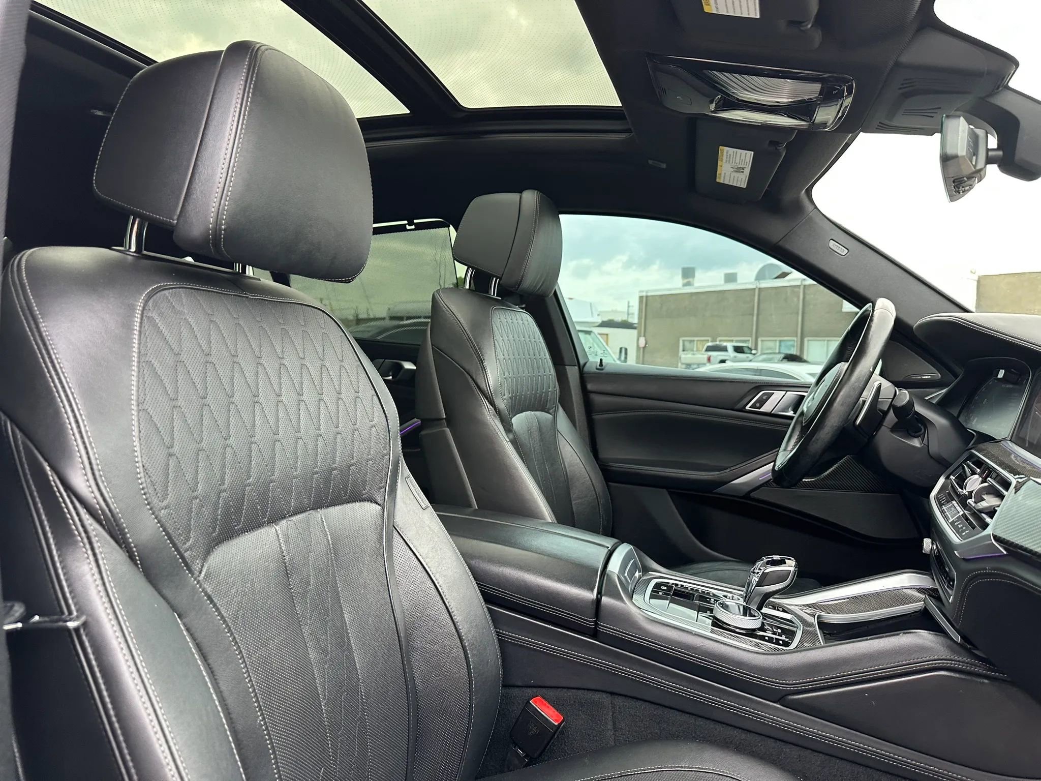 Used 2020 BMW X6 M50i w/ Executive Package AWD/4WD image 26