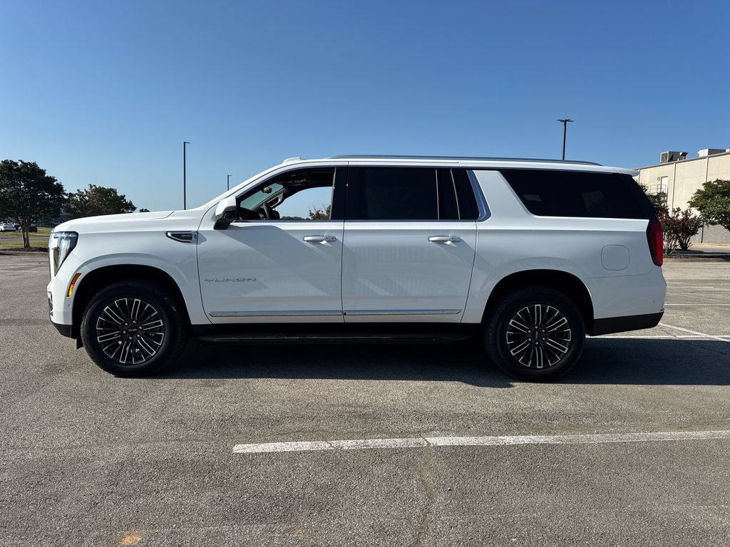 New 2026 GMC Yukon XL Elevation AWD/4WD image 3