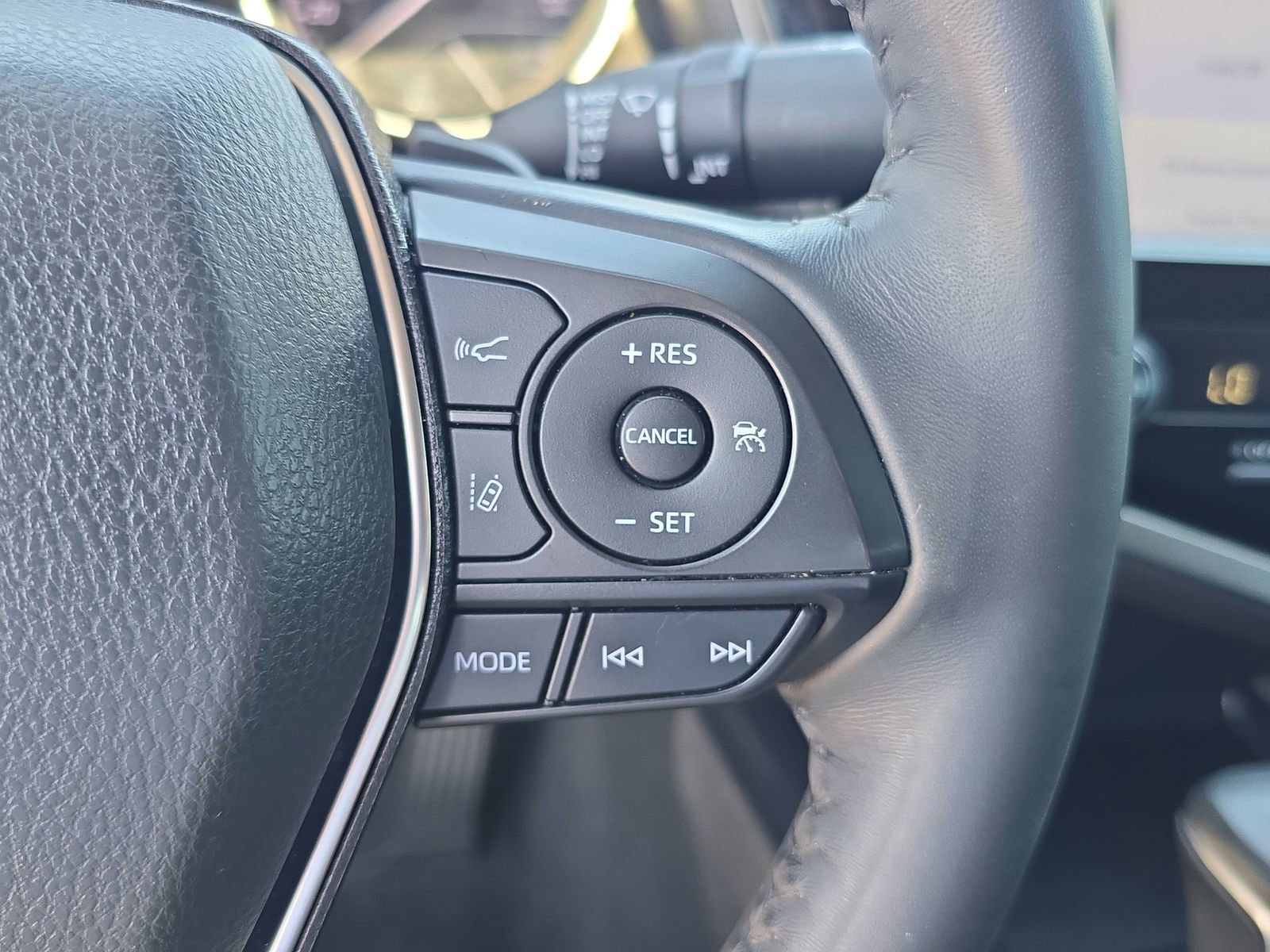 Used 2020 Toyota Camry SE FWD image 24