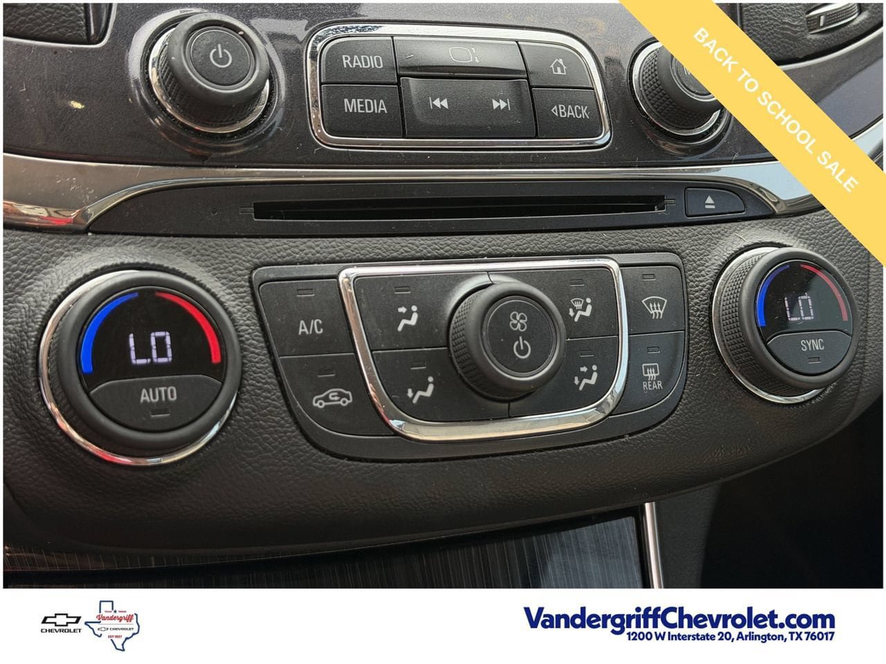 Used 2018 Chevrolet Impala Premier w/ Premier Confidence Package FWD image 19