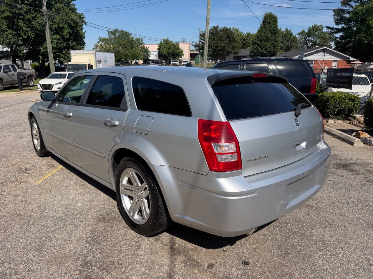 Used 2006 Dodge Magnum R/T w/ Convenience Group II RWD image 8