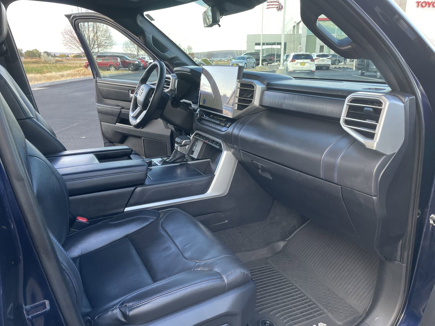 Certified 2025 Toyota Sequoia Platinum image 19