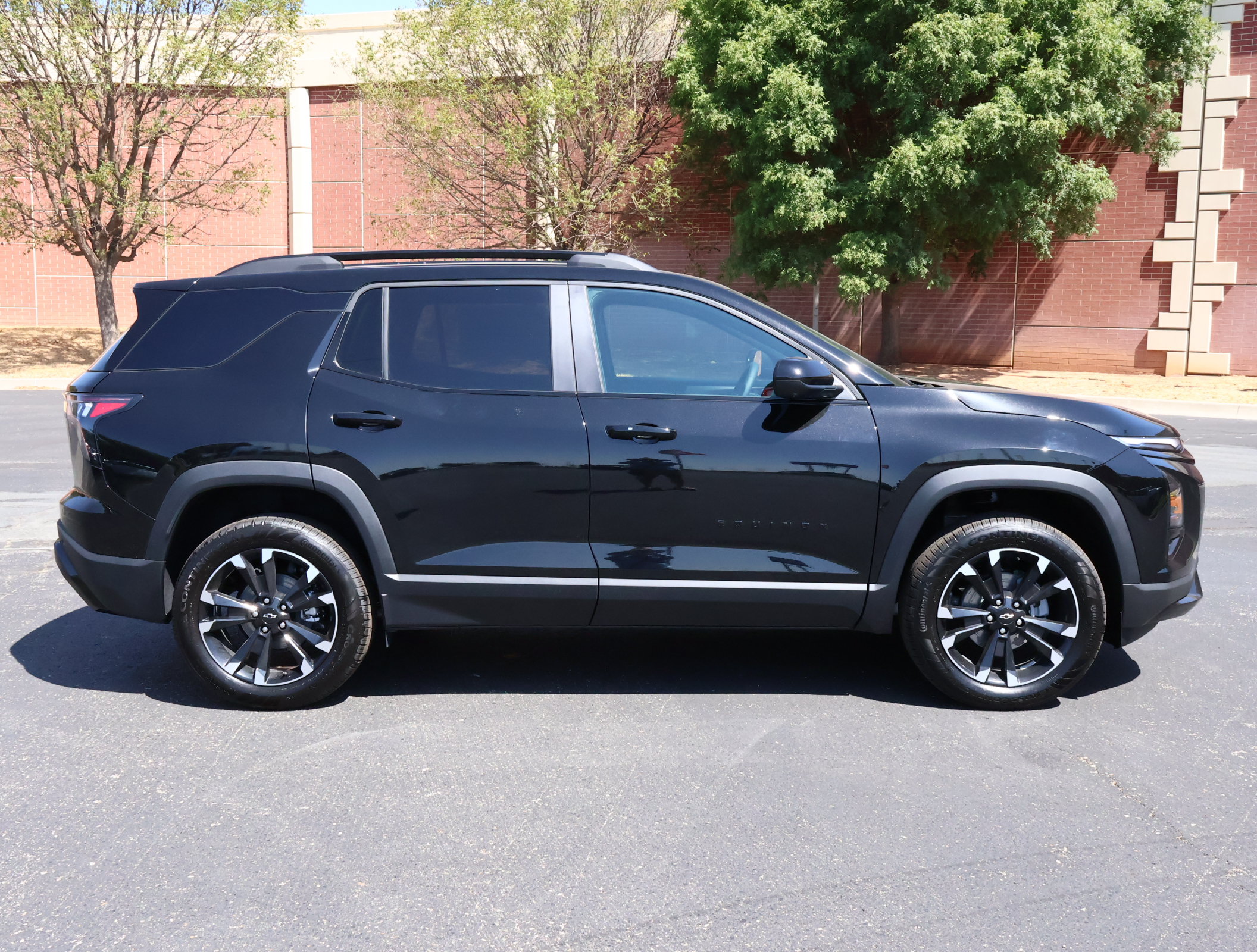 New 2027 Chevrolet Equinox RS w/ Safety and Technology Package FWD image 36