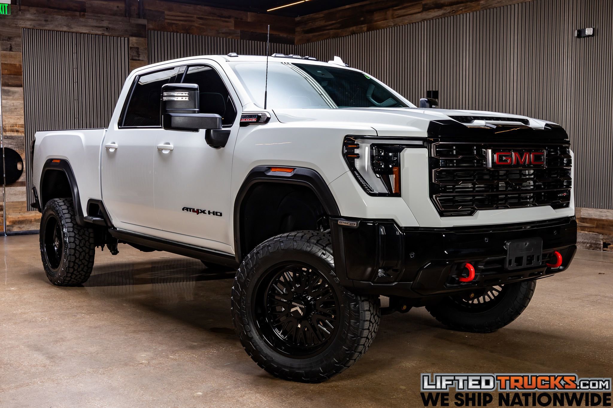 Used 2025 GMC Sierra 2500 AT4X image 1