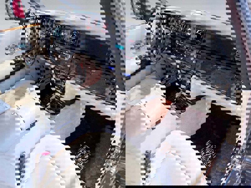 Used 2012 Rolls-Royce Phantom Drophead Coupe image 25