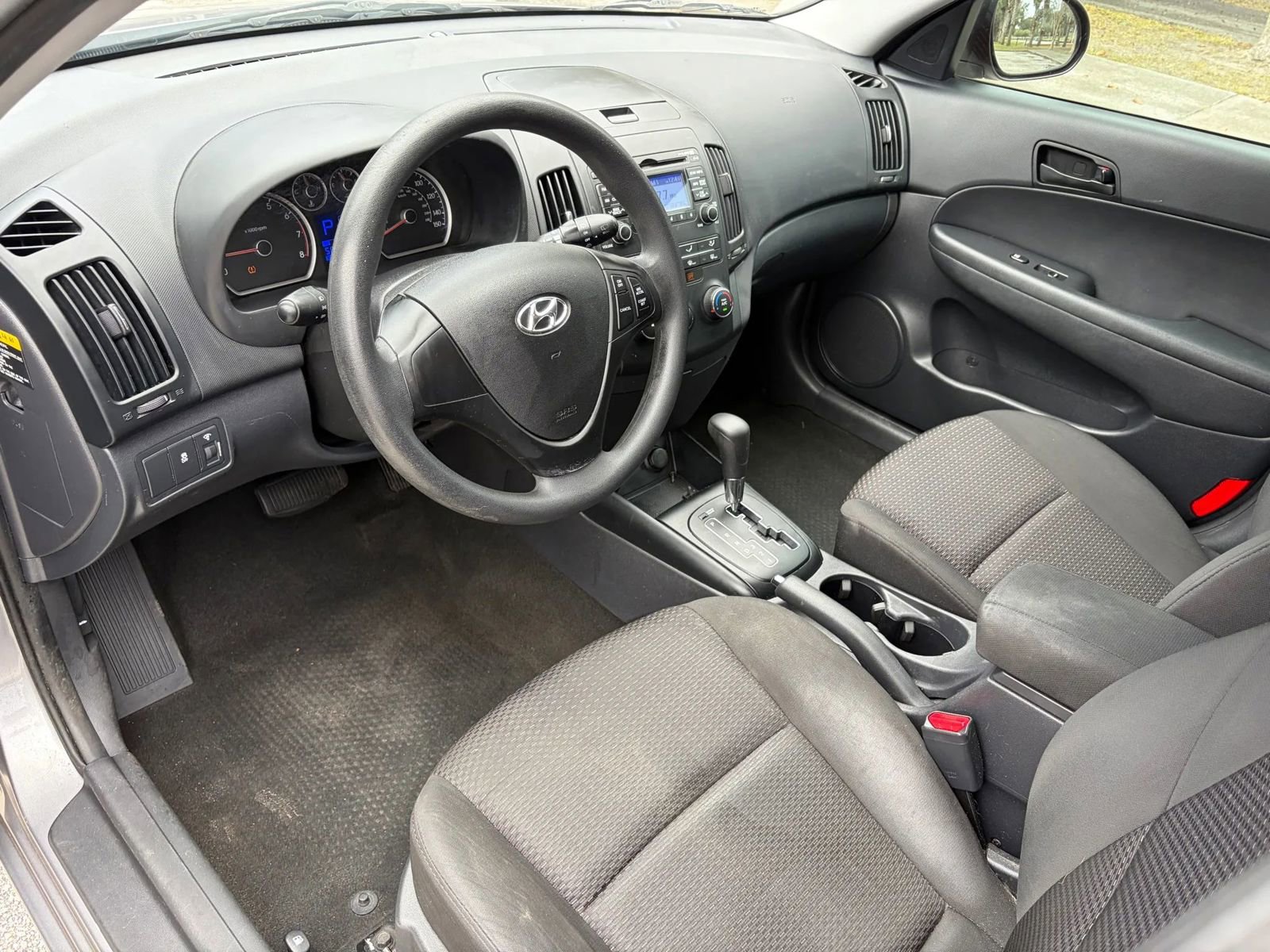 Used 2012 Hyundai Elantra GLS image 9