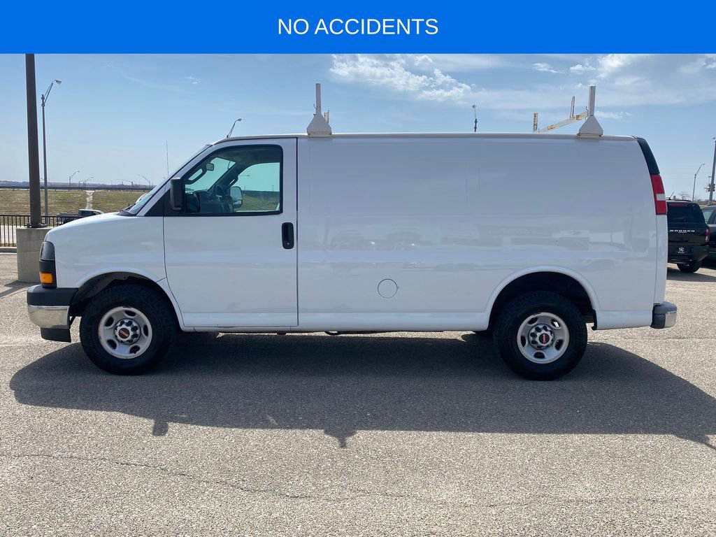 Used 2018 GMC Savana 2500 w/ Driver Convenience Package RWD image 3