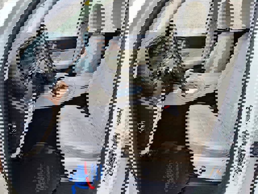 Used 2022 Mercedes-Benz GLS 450 4MATIC image 4