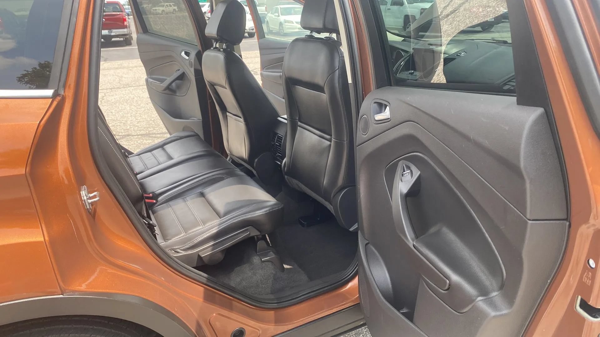 Used 2017 Ford Escape SE w/ SE Leather Comfort Package AWD/4WD image 15