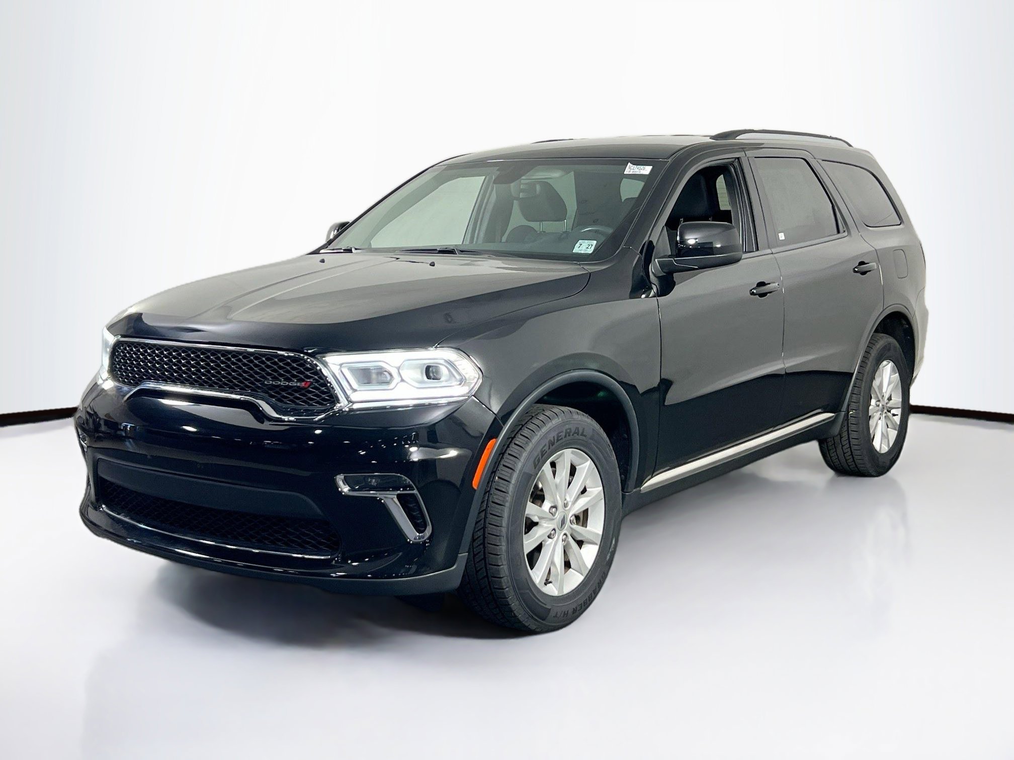 Used 2022 Dodge Durango SXT image 1