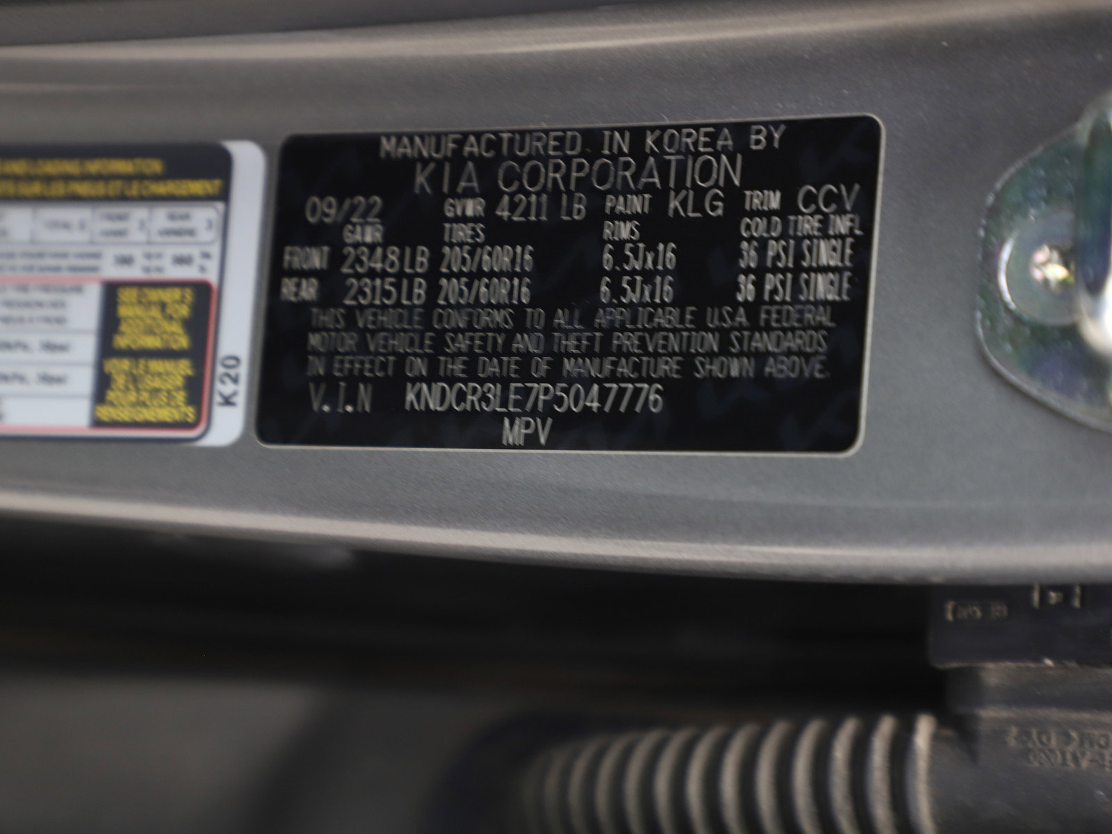 Used 2023 Kia Niro EX image 24