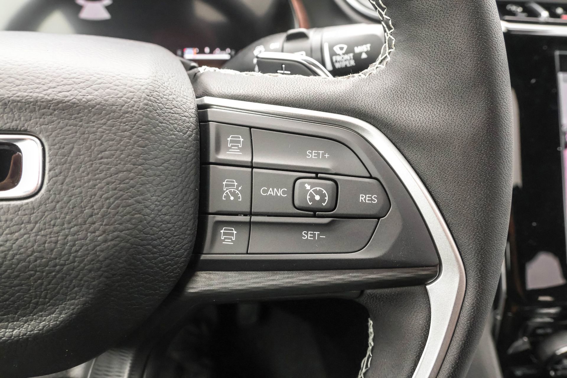 New 2025 Jeep Grand Cherokee Altitude image 27