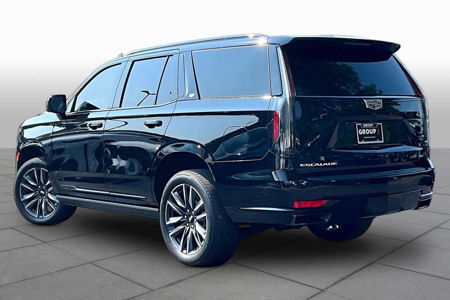 Used 2024 Cadillac Escalade Sport Platinum w/ LPO, ONYX Package AWD/4WD image 12