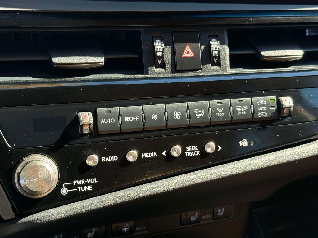 Used 2025 Lexus ES 350 w/ Premium Package FWD image 21