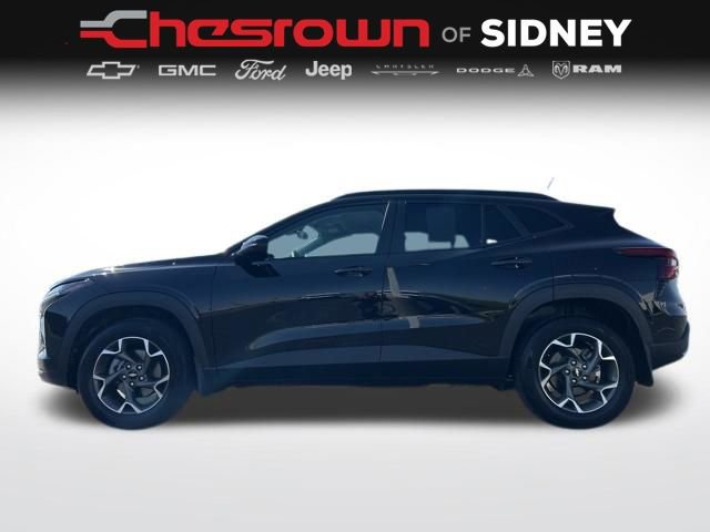 Used 2025 Chevrolet Trax LT FWD image 16