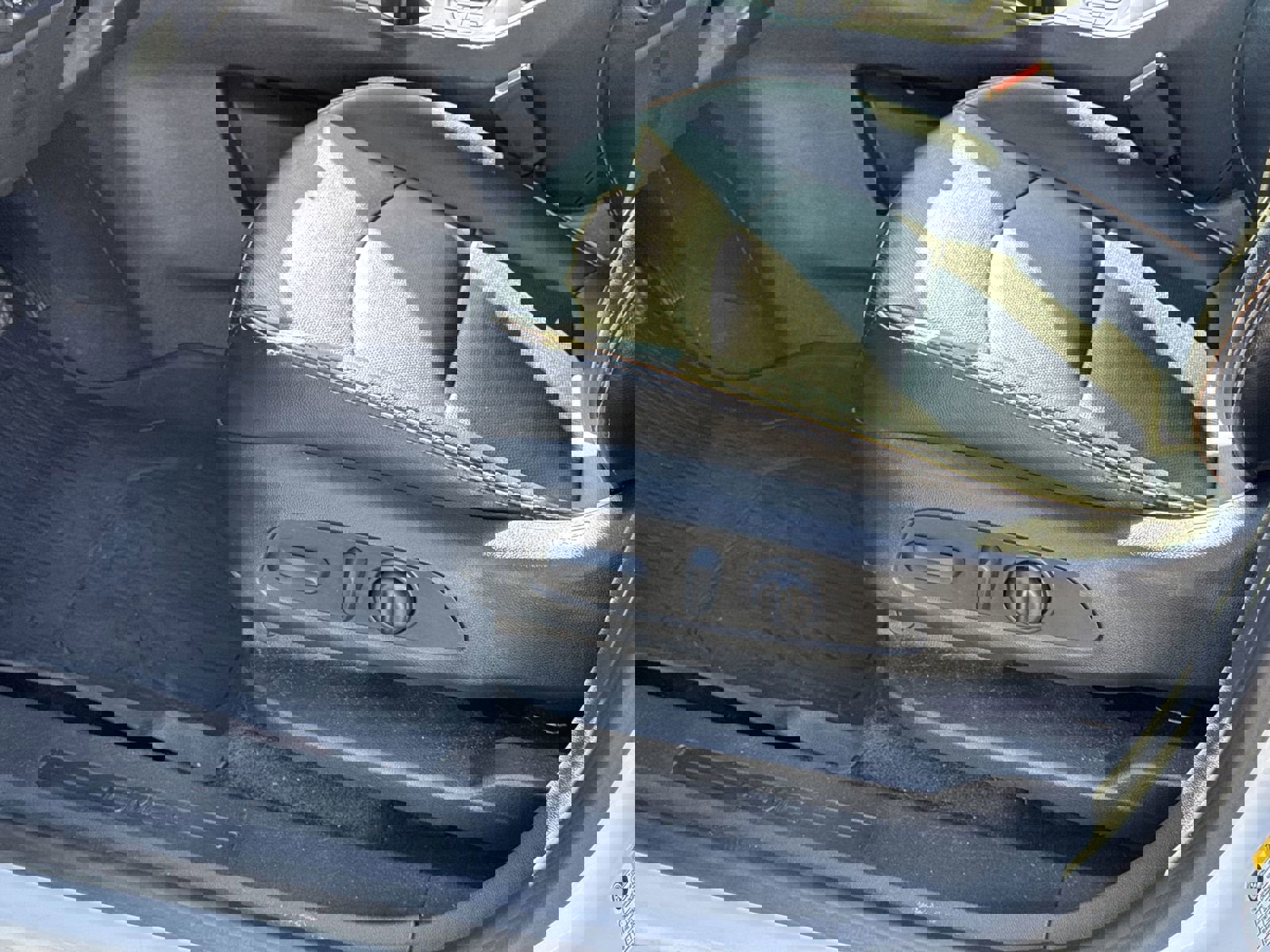 Used 2023 GMC Terrain AT4 w/ Infotainment Package II image 17