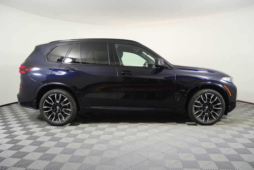 Used 2026 BMW X5 xDrive40i w/ M Sport Package image 2