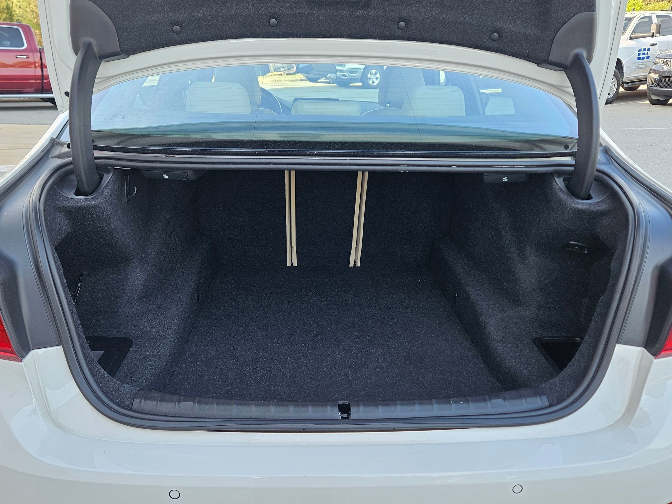 Used 2018 BMW 530i w/ Premium Package image 30