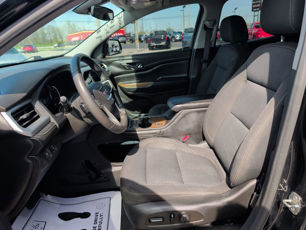 Used 2021 GMC Acadia SLE w/ Driver Convenience Package image 8