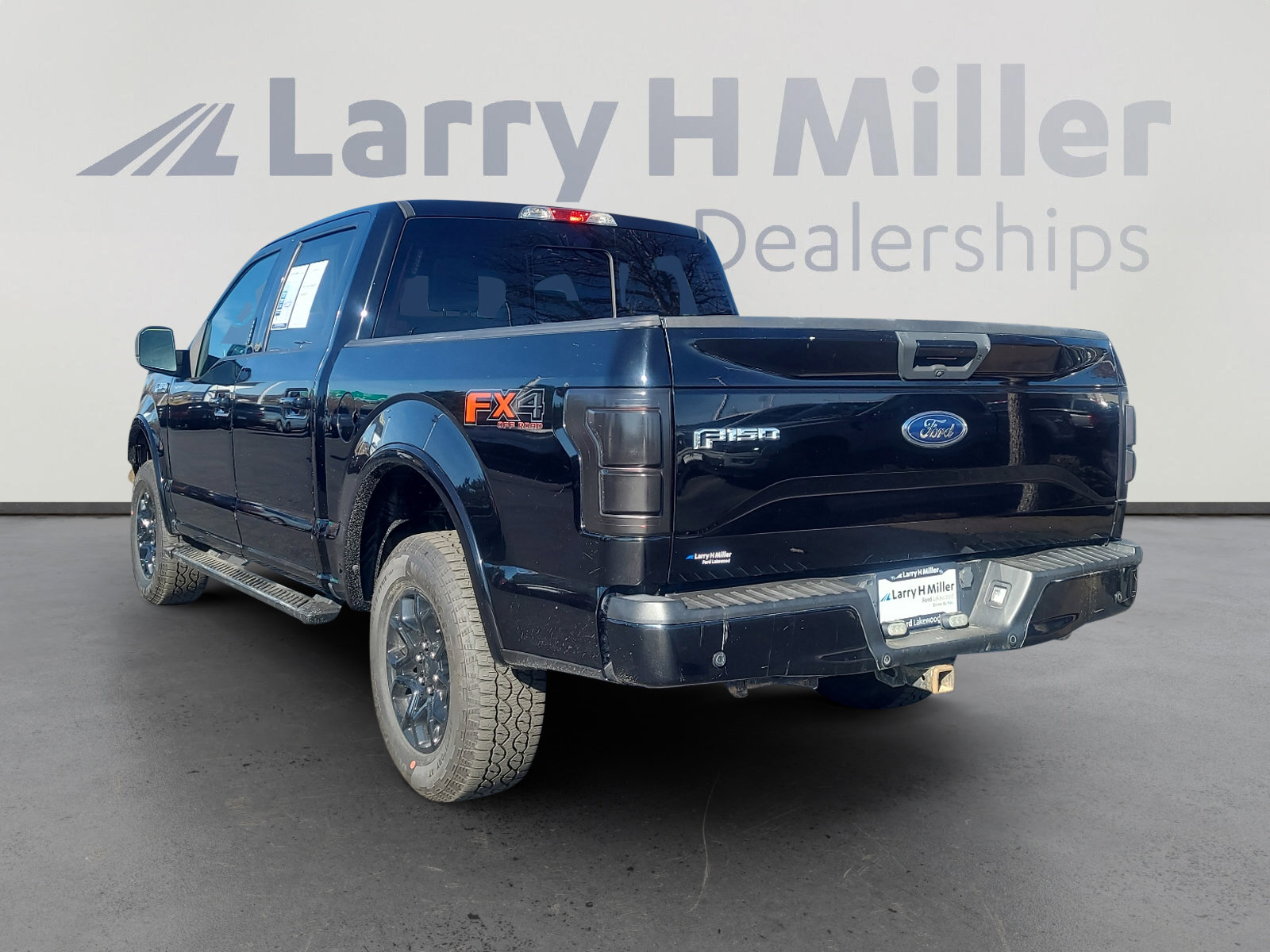 Certified 2017 Ford F150 XLT w/ Equipment Group 302A Luxury image 3