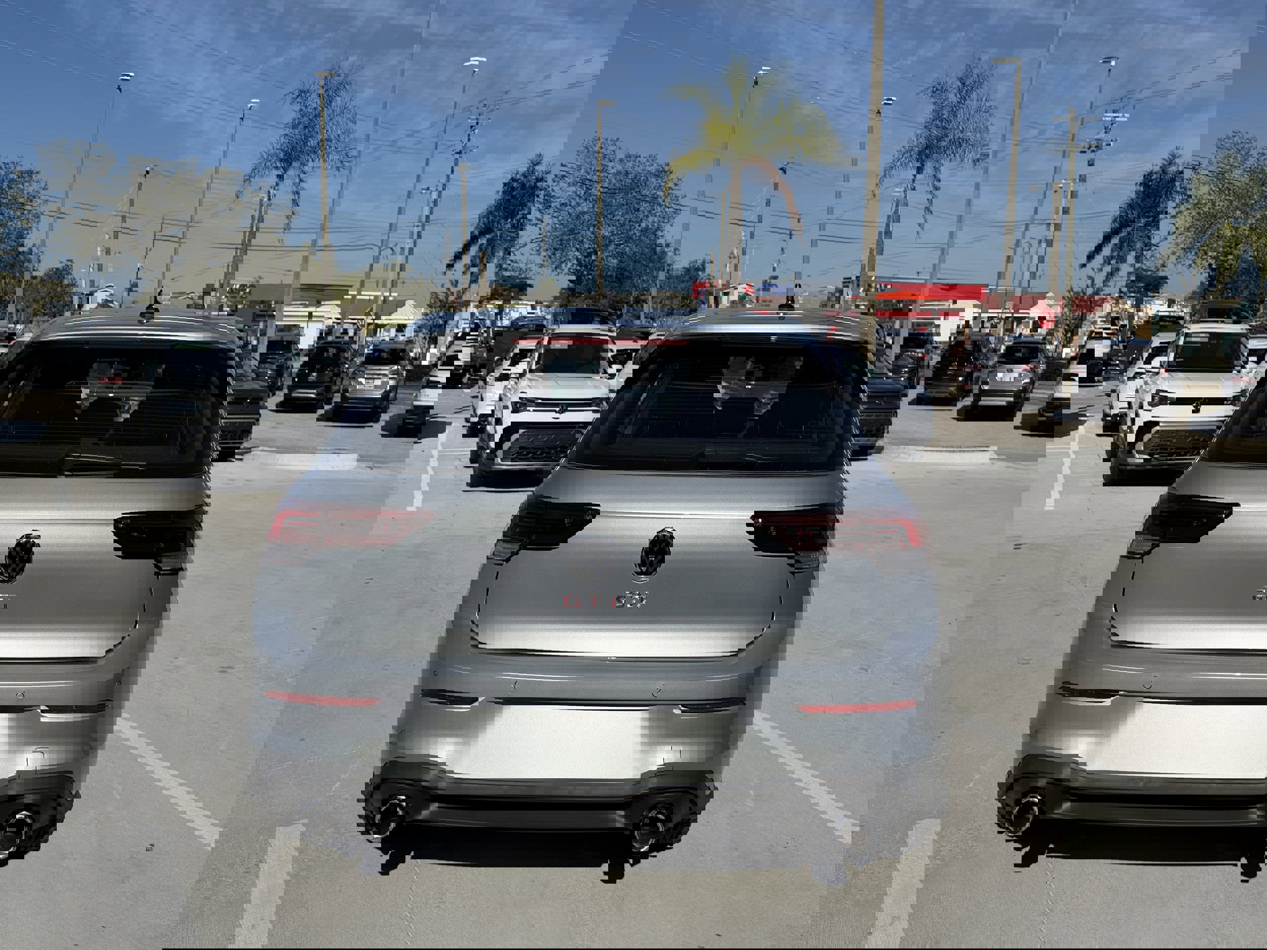 New 2026 Volkswagen GTI SE image 4