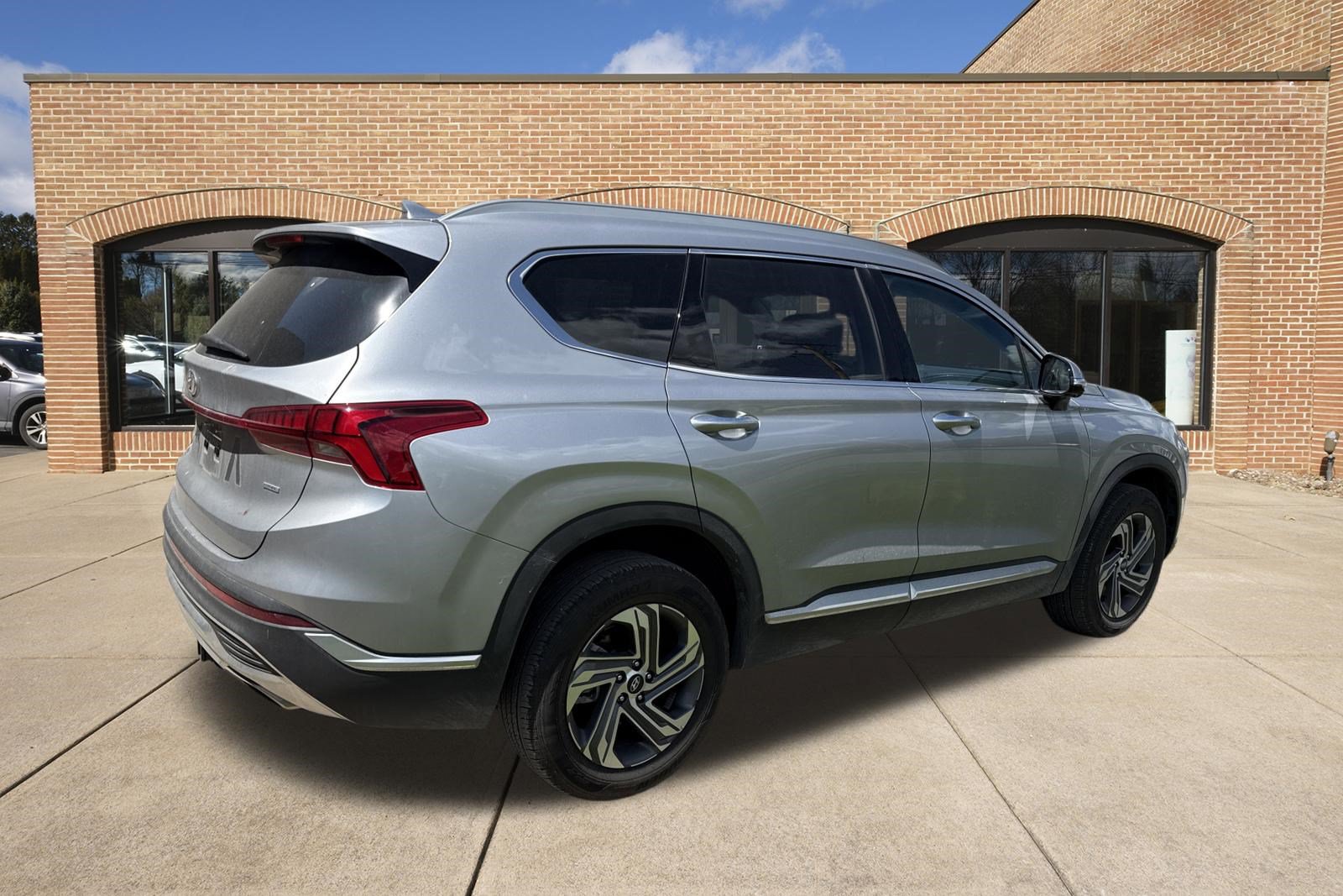 Used 2023 Hyundai Santa Fe SEL w/ Premium Package AWD/4WD image 3