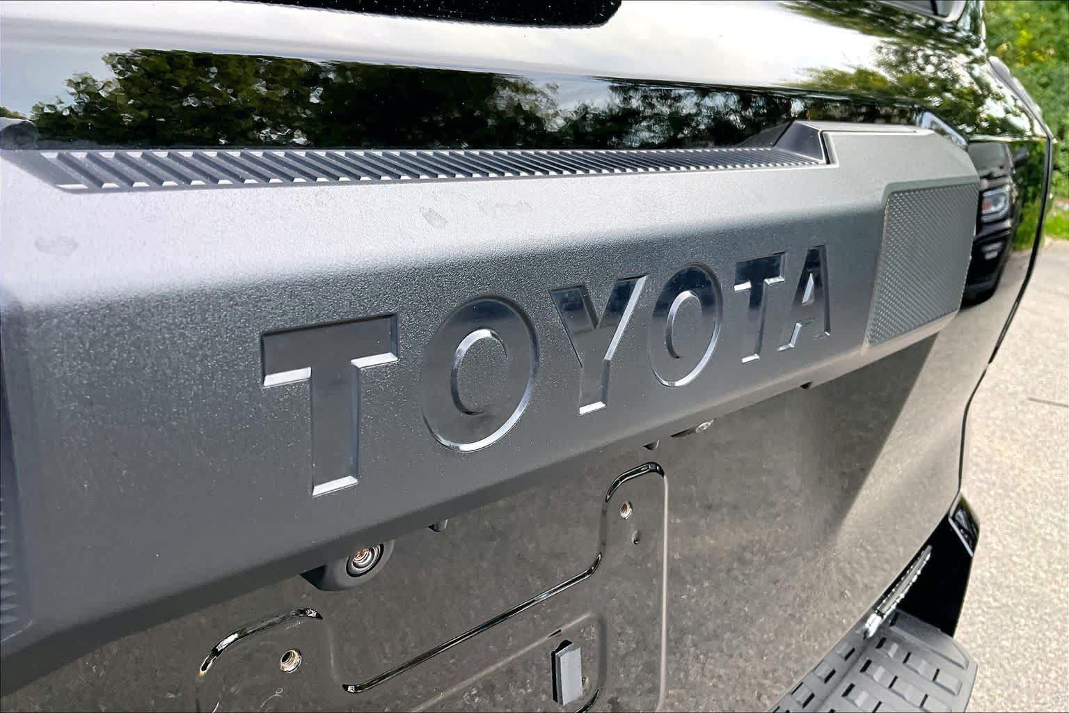 Certified 2025 Toyota 4Runner Trailhunter AWD/4WD image 29