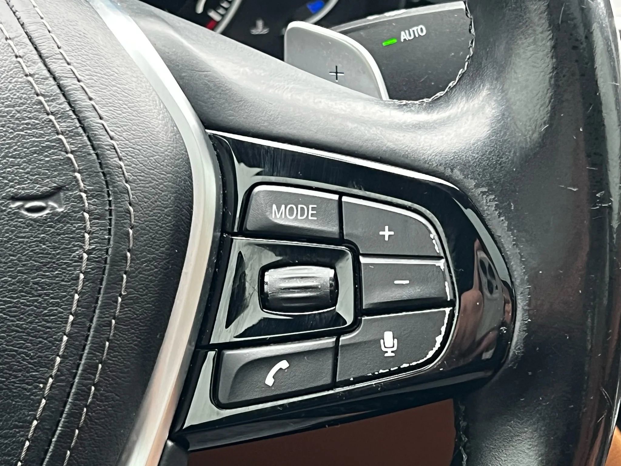 Used 2018 BMW 530i xDrive w/ Premium Package image 17