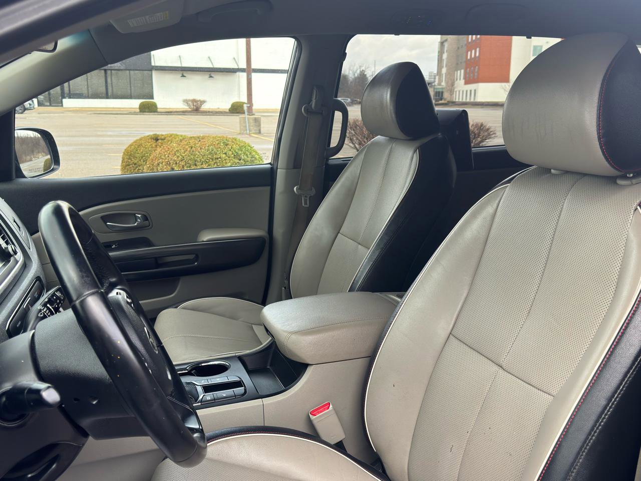 Used 2020 Kia Sedona EX image 17