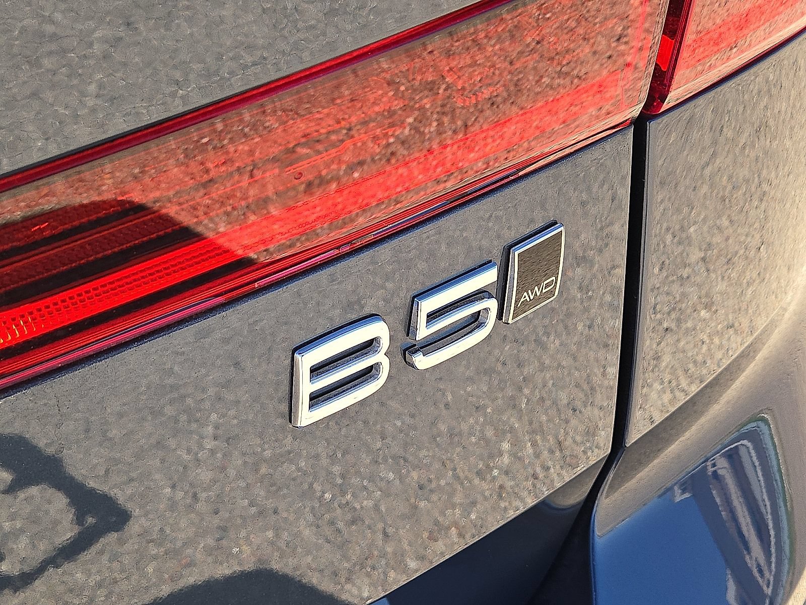 New 2026 Volvo XC60 B5 Plus w/ Protection Package Premier AWD/4WD image 12