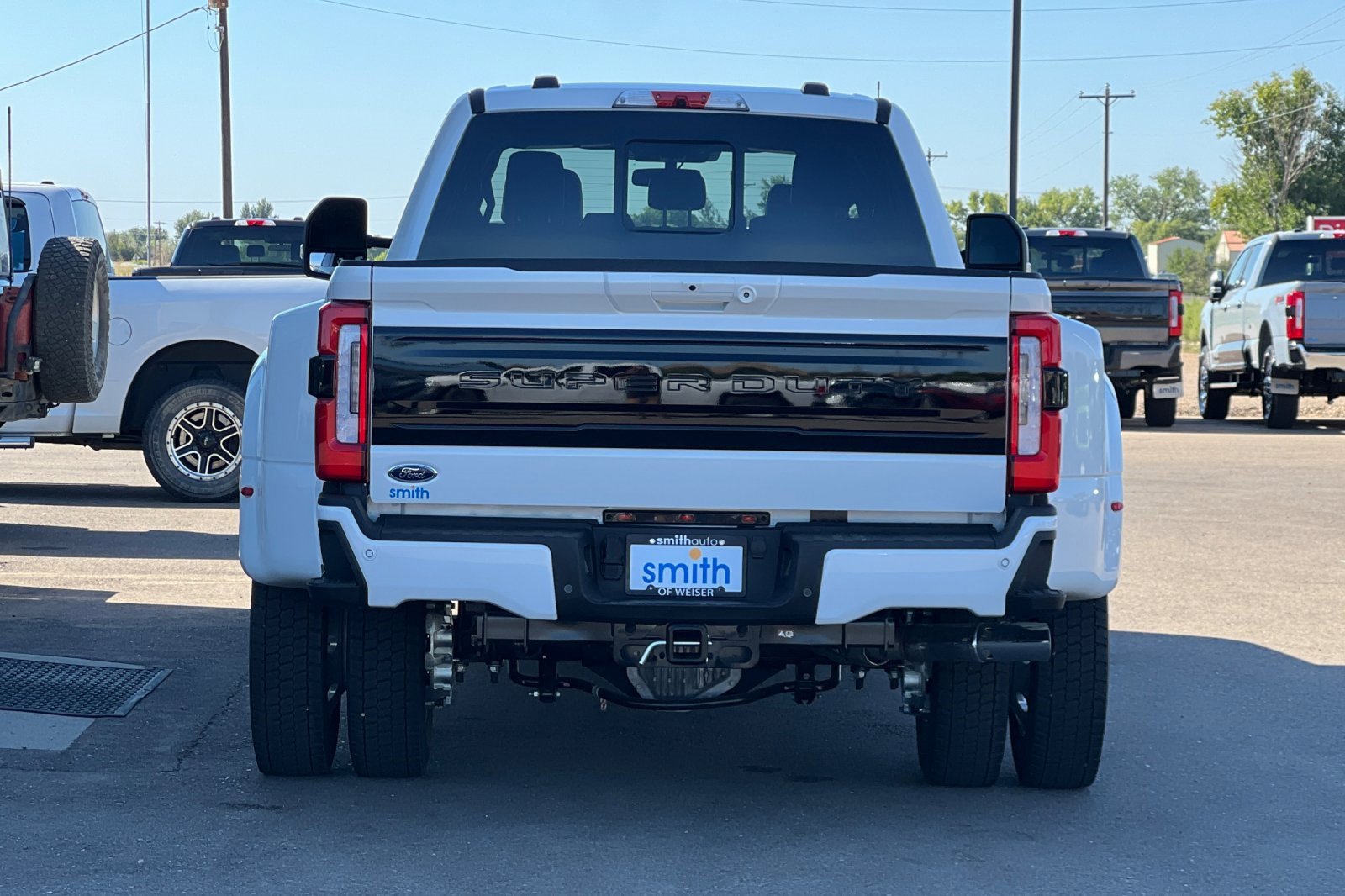 Used 2025 Ford F450 Platinum w/ FX4 Off-Road Package image 5