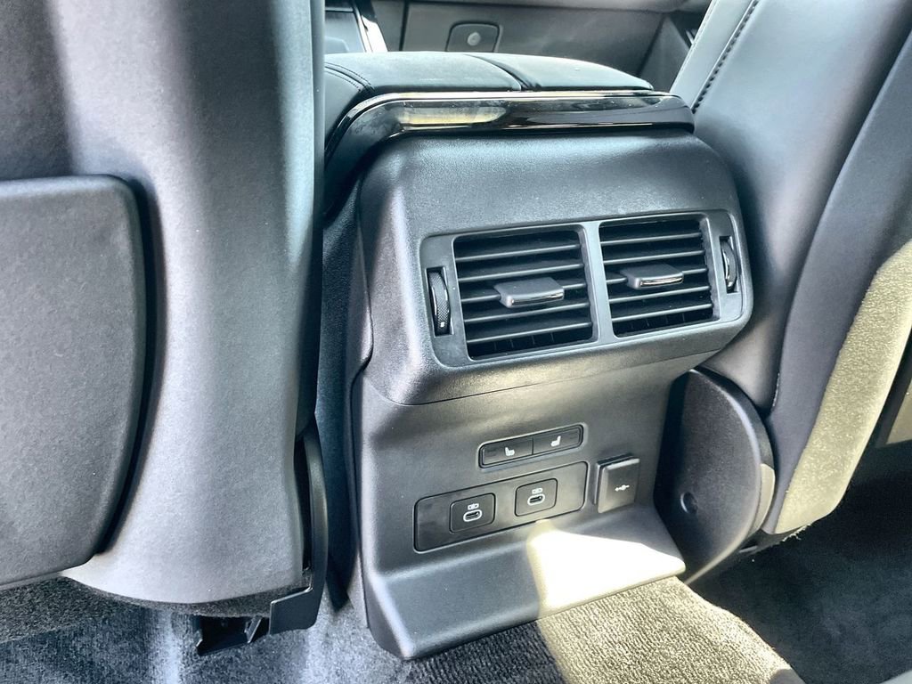 Certified 2025 Land Rover Range Rover Velar Dynamic HSE image 16