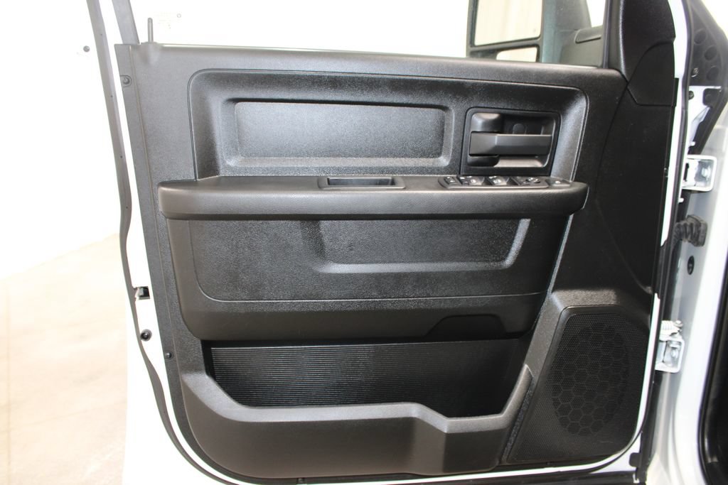 Used 2024 RAM 2500 Tradesman w/ Chrome Appearance Group AWD/4WD image 42