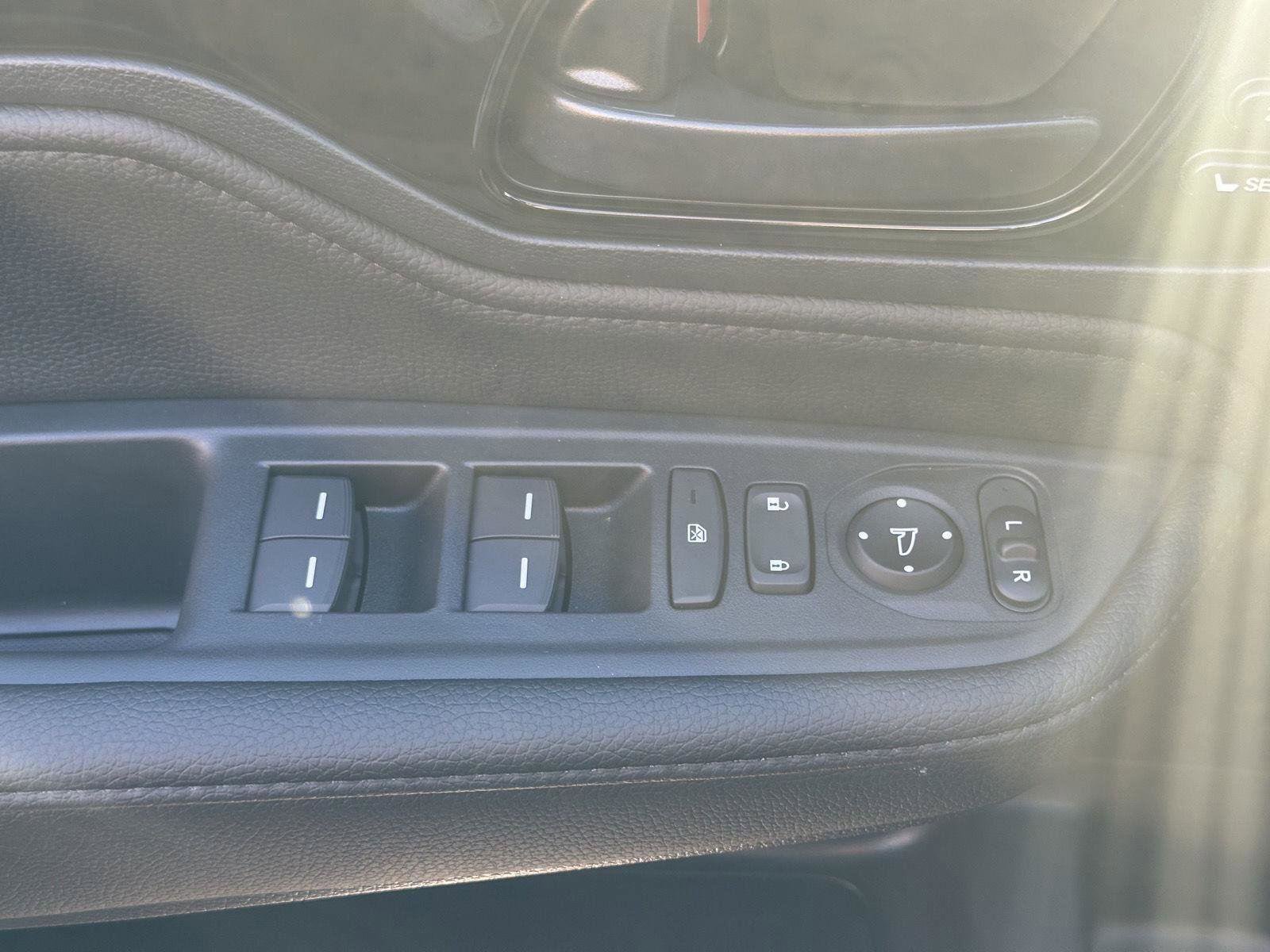 New 2026 Honda Odyssey Touring image 14