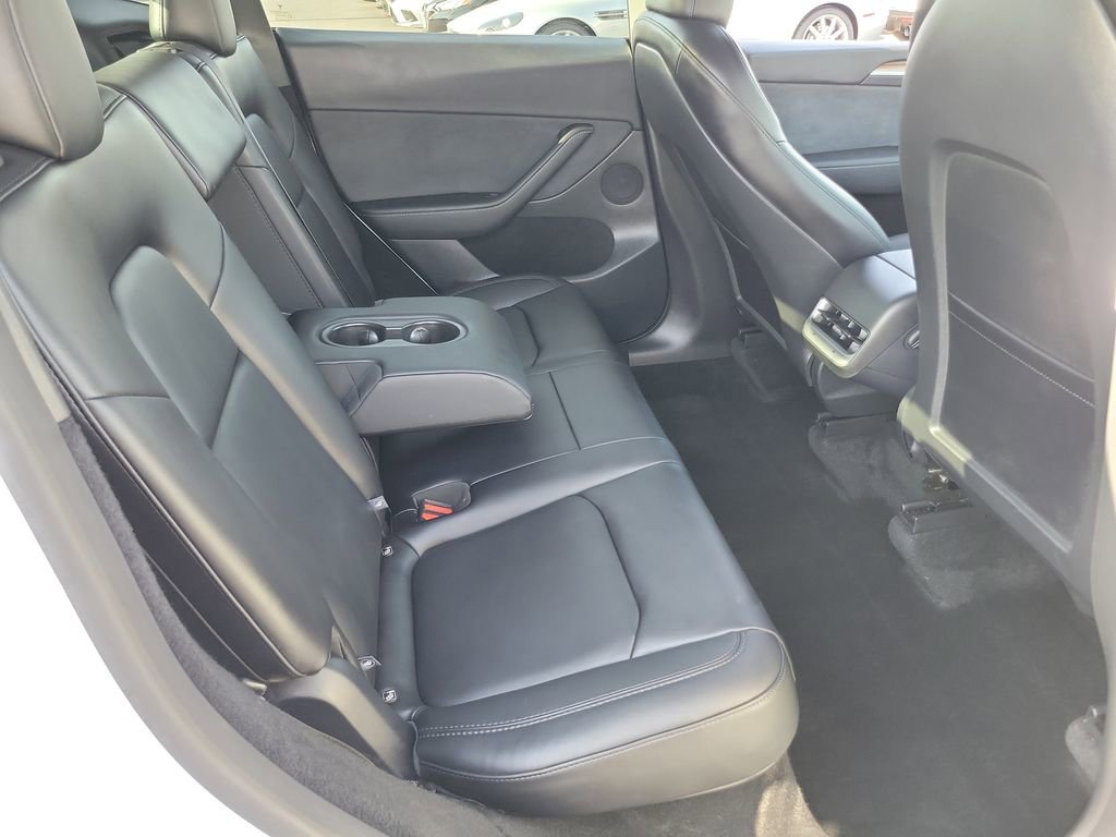 Used 2025 Tesla Model Y Long Range RWD image 21