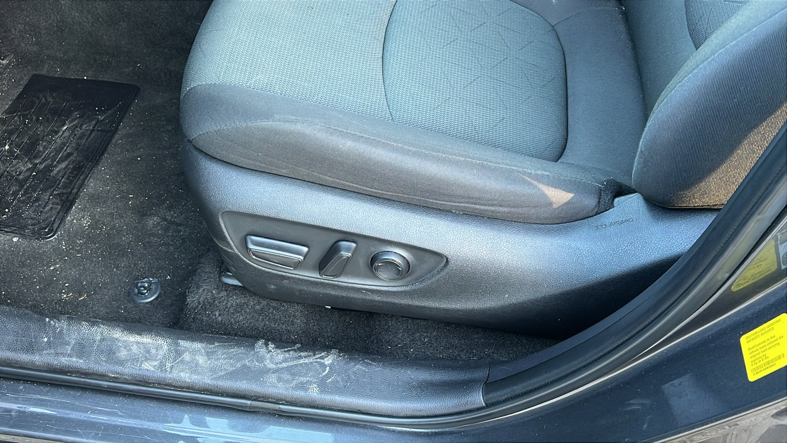 Used 2023 Toyota RAV4 XLE image 17