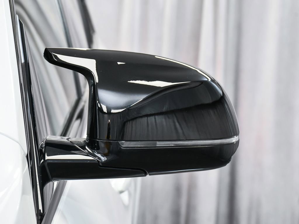 Used 2026 BMW X7 M60i image 87