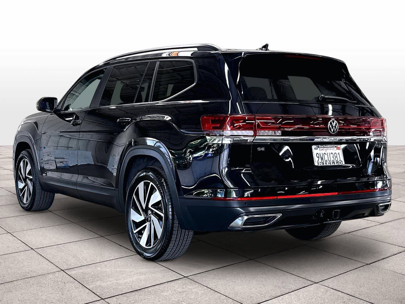 Certified 2026 Volkswagen Atlas SE w/ Panoramic Sunroof Package FWD image 7
