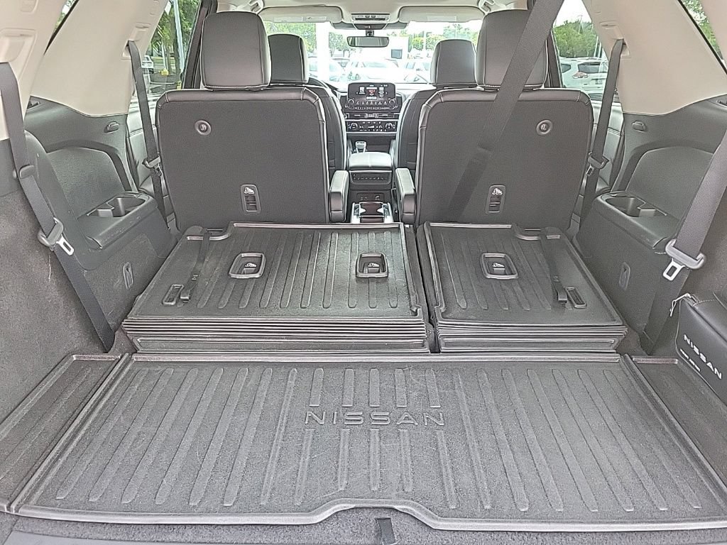 Used 2023 Nissan Pathfinder Platinum AWD/4WD image 19
