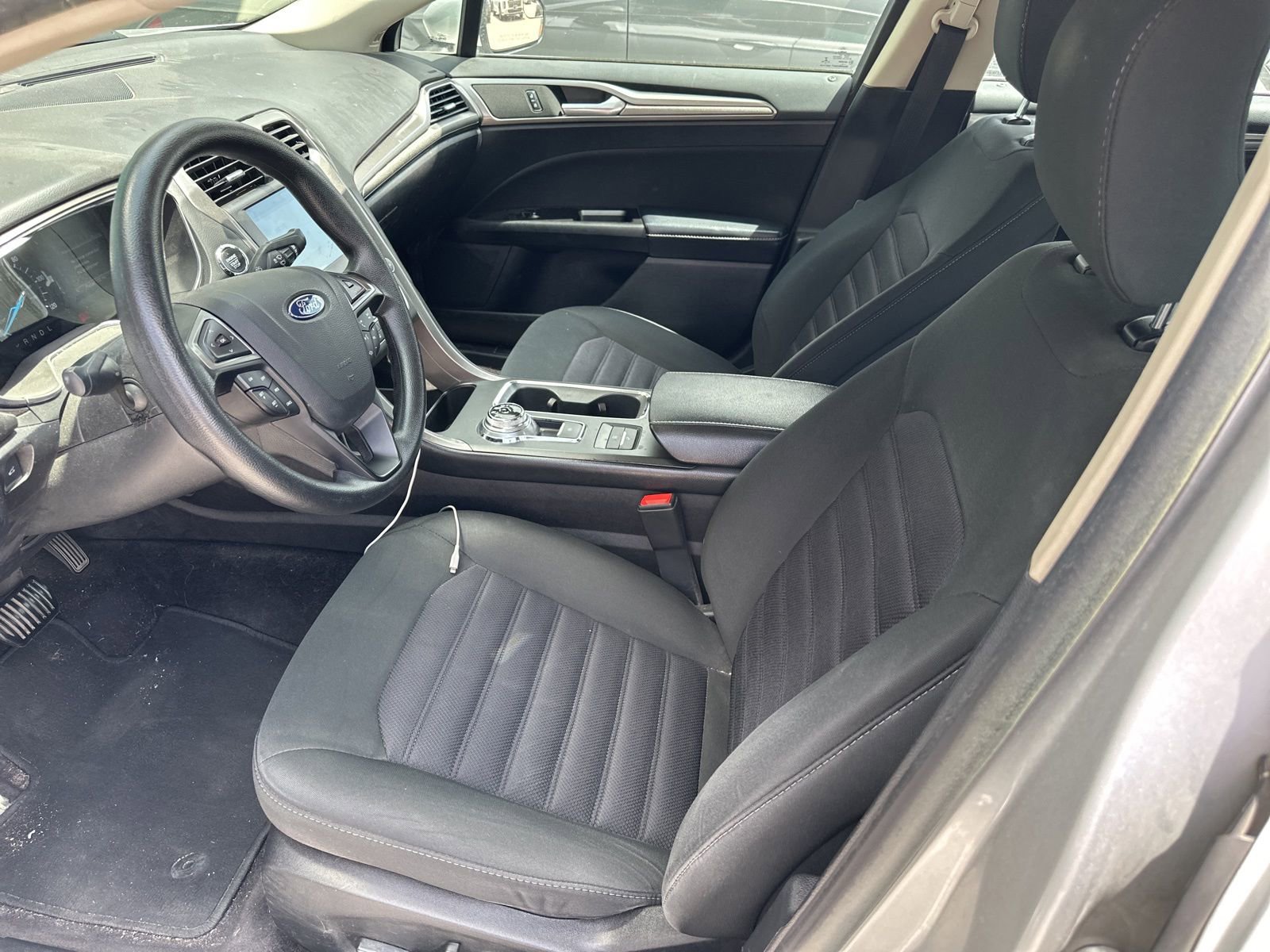 Used 2017 Ford Fusion SE image 13
