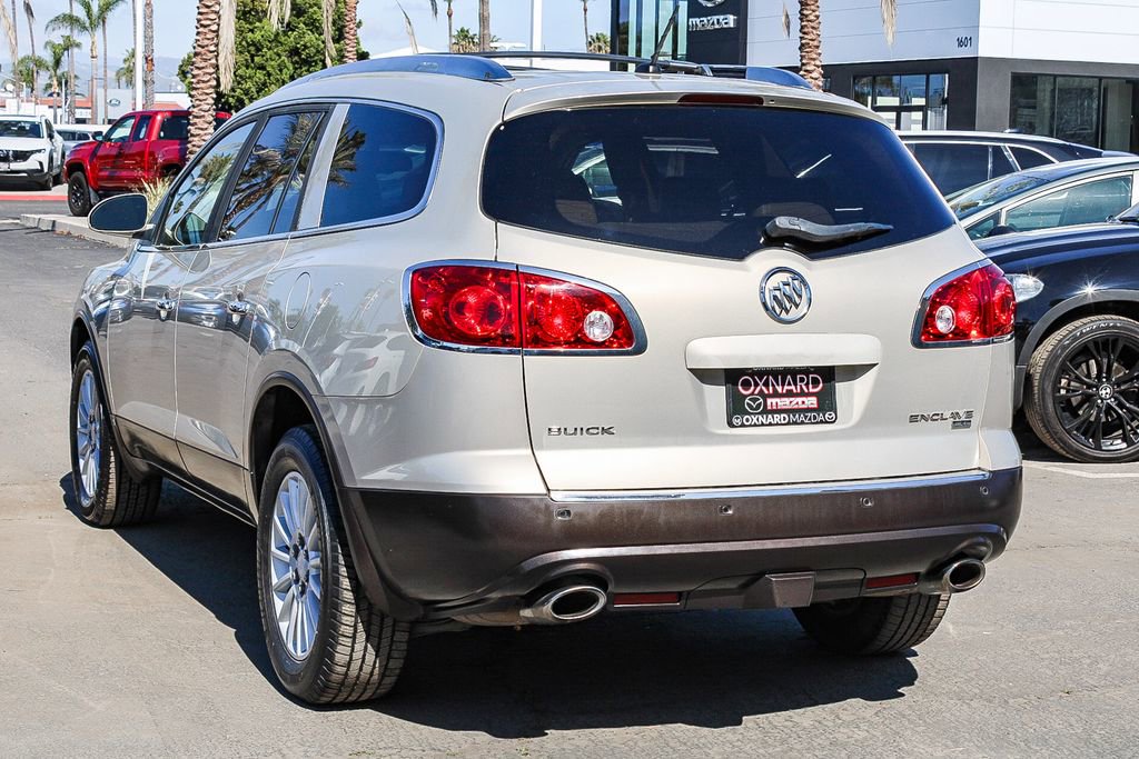 Used 2008 Buick Enclave CXL w/ Entertainment Package #1 FWD image 6