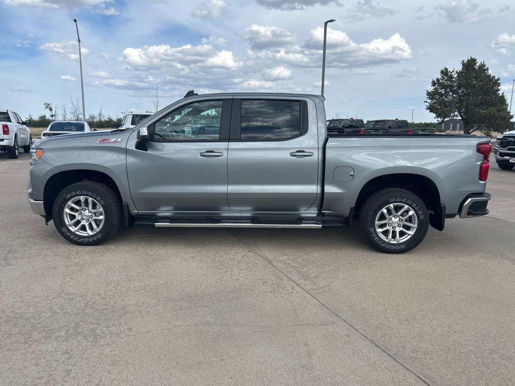 New 2026 Chevrolet Silverado 1500 LT w/ Z71 Off-Road Package AWD/4WD image 2