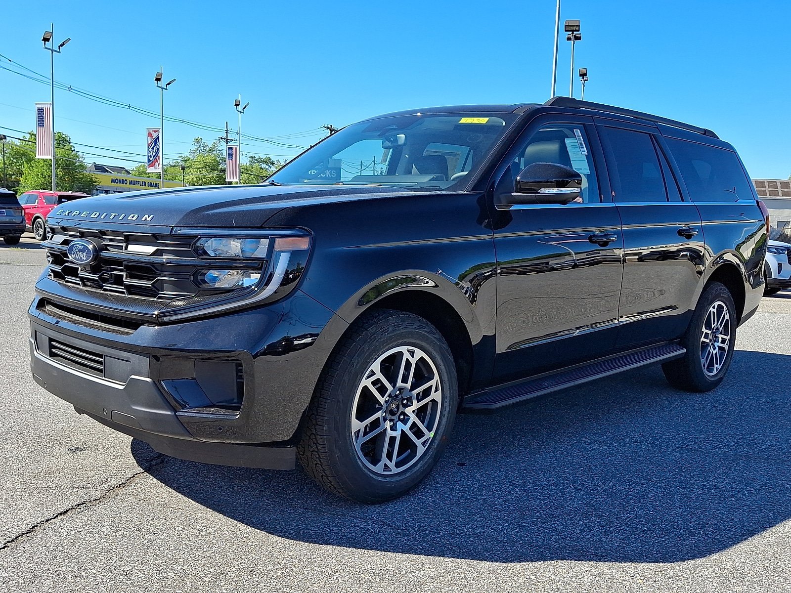 New 2026 Ford Expedition Max Active AWD/4WD image 2