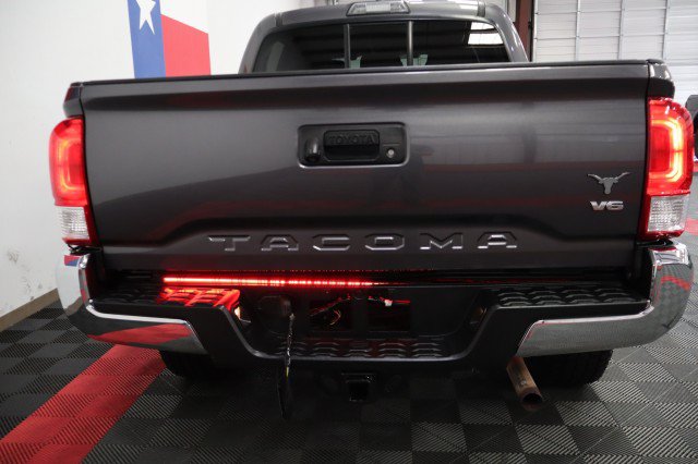 Used 2017 Toyota Tacoma SR5 w/ Tow Package RWD image 25