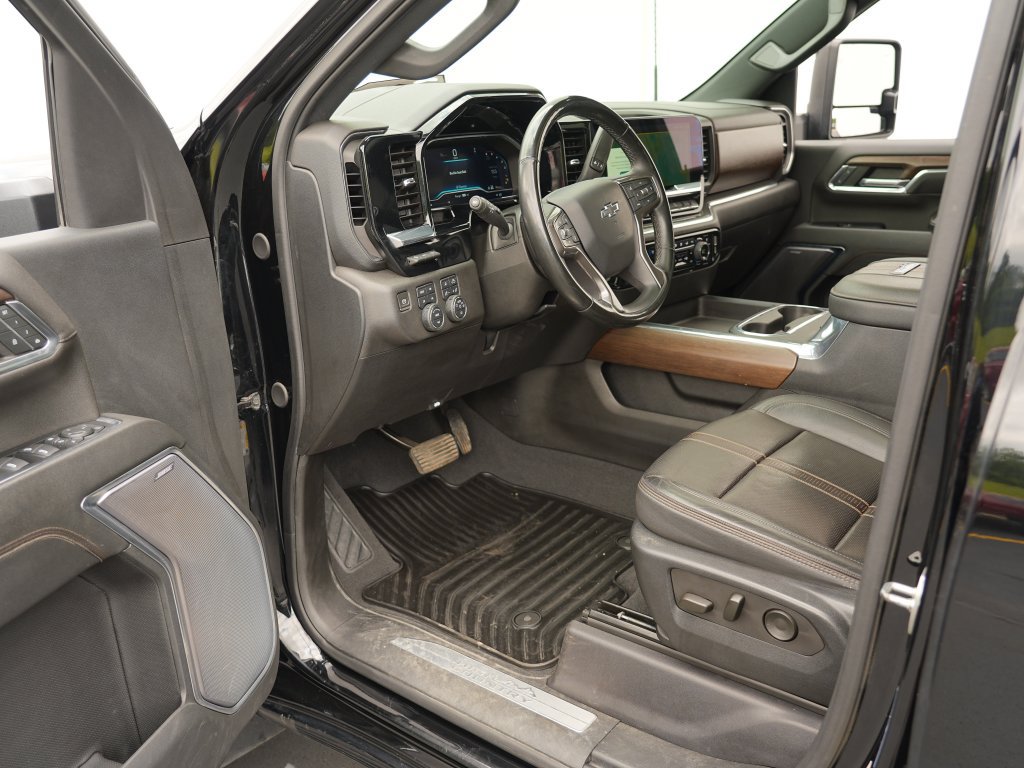 Certified 2024 Chevrolet Silverado 3500 High Country w/ High Country Premium Package AWD/4WD image 14